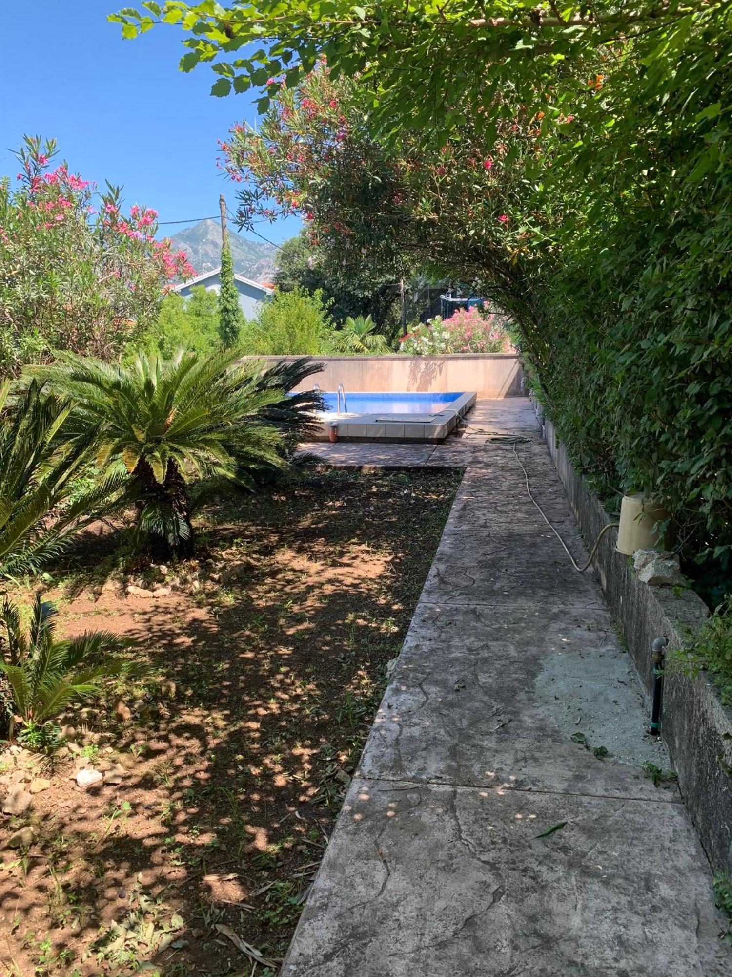 Apartment With Swimmingpool, Seaview And Large Terrace, 1St Floor, Min 2 Persons Dobrota Exterior foto