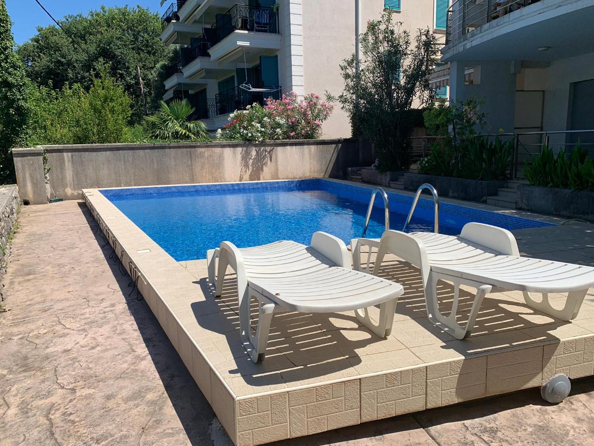 Apartment With Swimmingpool, Seaview And Large Terrace, 1St Floor, Min 2 Persons Dobrota Exterior foto